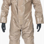 Overol ChemMax™ 4 Plus - doble cremallera y solapa cubrecremallera, calcetines y guantes integrados/solapas protectoras sobre botas